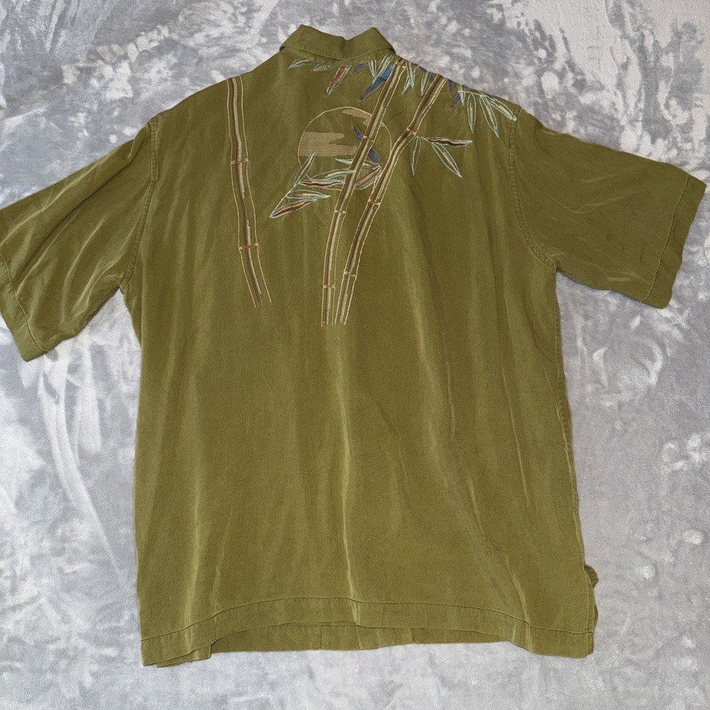 Tori Richard Camp Shirt Mens L Green Silk Embroidered Short Sleeve Button Loop